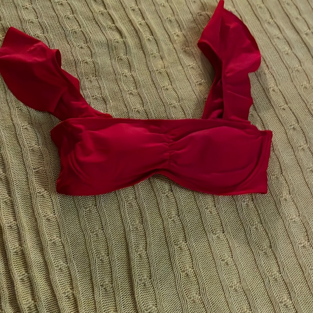 SHEIN BIKINI TOP SIZE S.